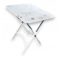 Table rectangulaire pliante en fer forgé blanc