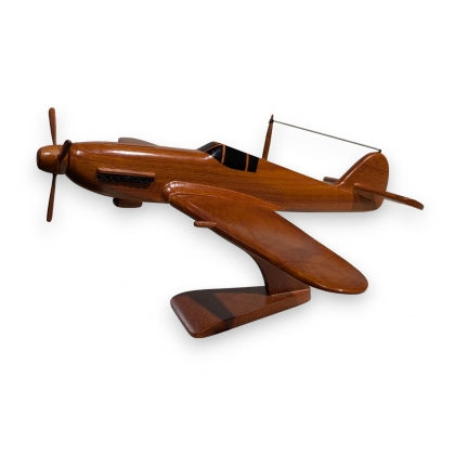 Messerschmitt BF 109 en bois sculpté