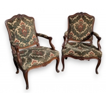 Paire de fauteuils Louis XV à la Reine