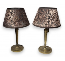 Paire de bougeoirs en bronze montés en lampe