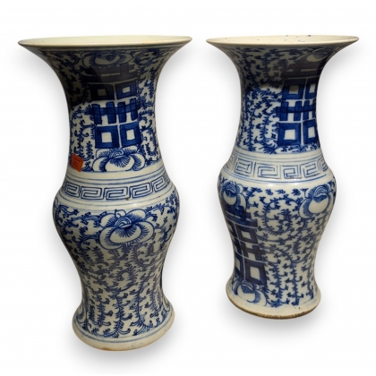 Paire de vases chinois bleu et blanc