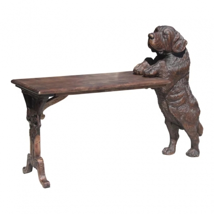 Table Chien debout en bois sculpté de Brienz