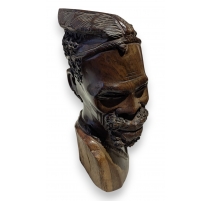 Buste d'homme en bois sculpté