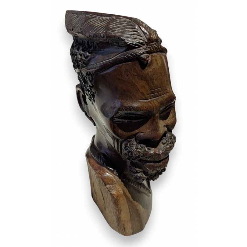 Buste d'homme en bois sculpté