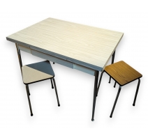 Table et 2 tabourets en formica