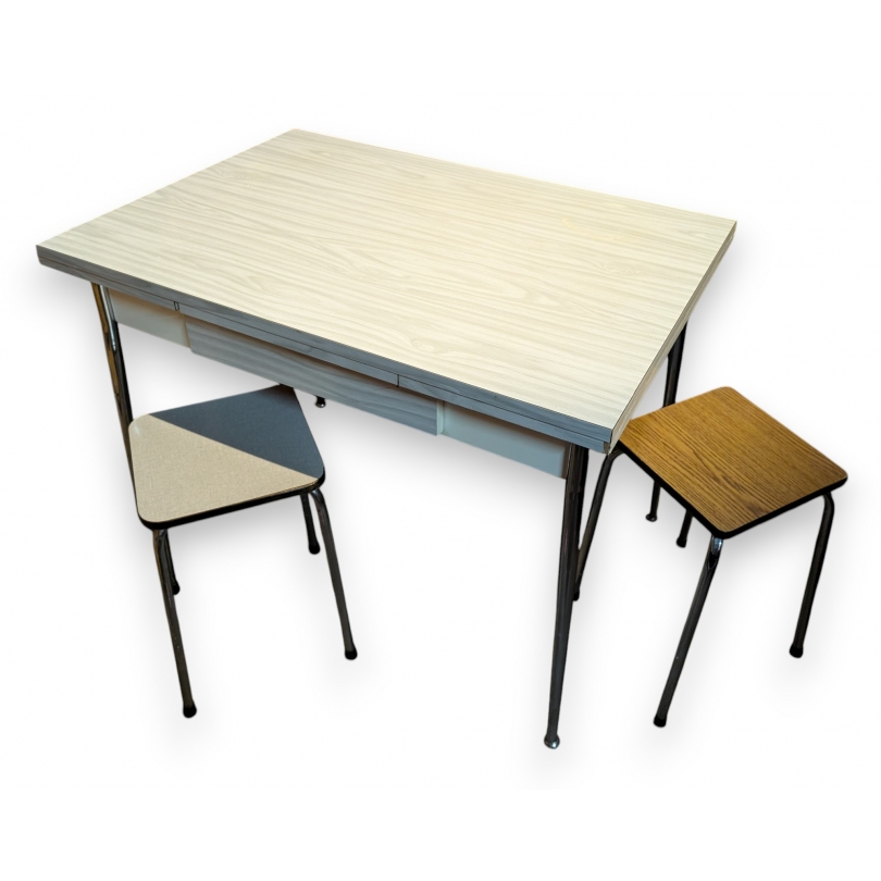 Table et 2 tabourets en formica