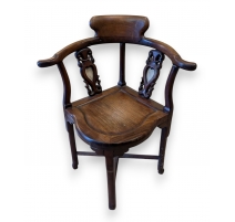 Fauteuil d'angle chinois en bois sculpté