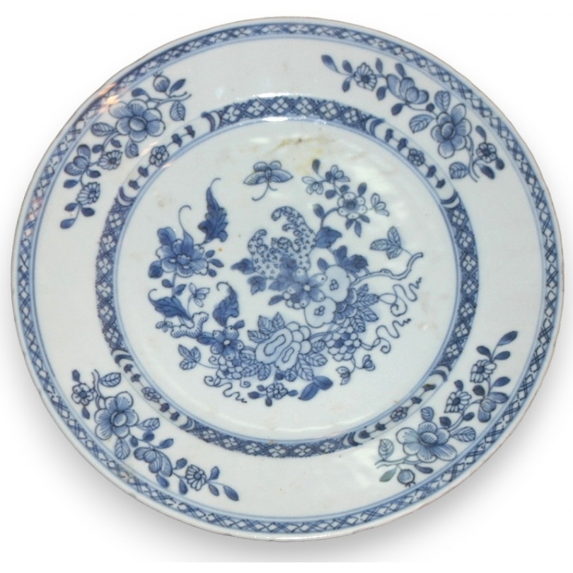 Assiette en porcelaine bleu blanc