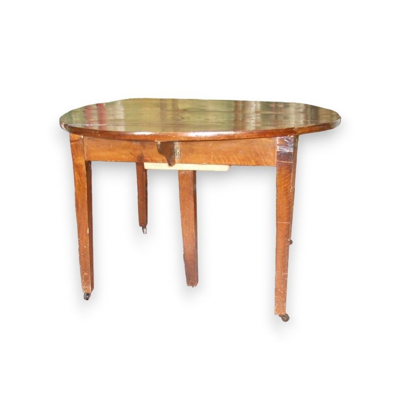 Directoire round table with 2