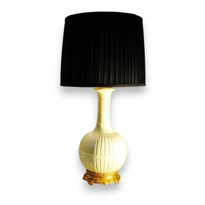 Lampe "FUYANG" en résine couleur