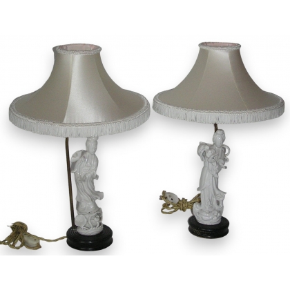 Paire de lampes "Geisha", en porcelaine