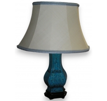 Lampe, en porcelaine, coloris bleu.