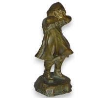 Bronze "Fillette pleurant", signé L. ALLIOT