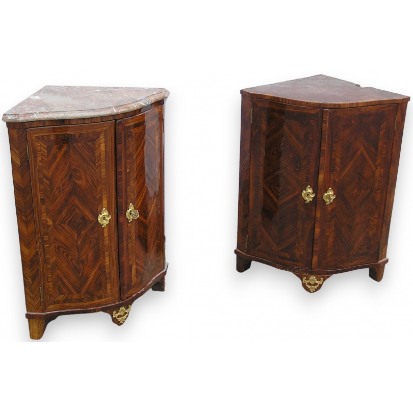 Pair of Régence corner cupboar