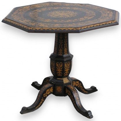 Table hexagonale Louis XIV.