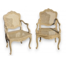 Paire de fauteuils Louis XV cannés et laqués