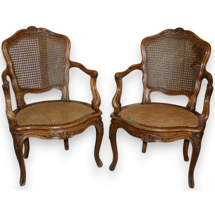 Paire de fauteuils Louis XV.