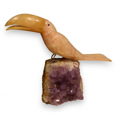 Toucan en quartz rose et socle améthyste