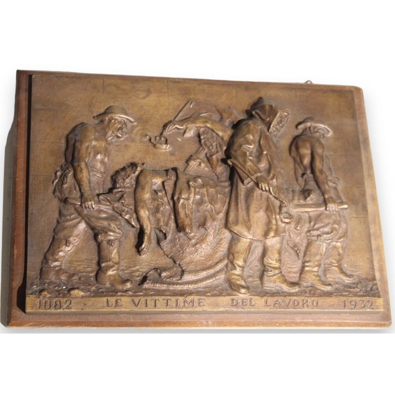 Bas relief "Le Vittime del lavoro"