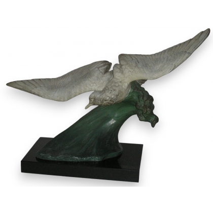 French sculpture "Seagull"