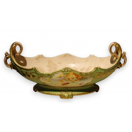 Coupe en porcelaine verte