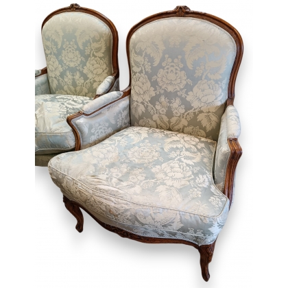 Paire de bergères style Louis XV, damas bleu